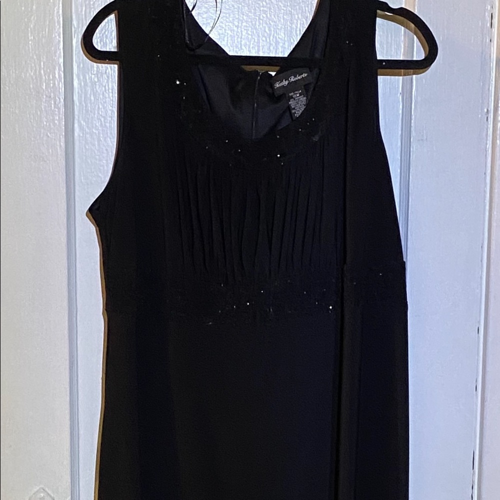 Kathy Robert’s 2 pc long sleeve dress